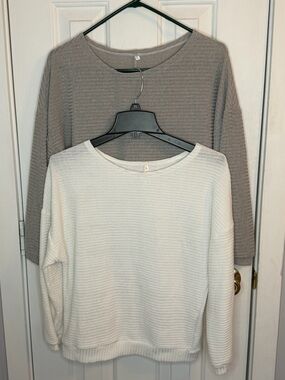 Bundle of 2 Women’s Ribbed Knit Crewneck Sweaters - White & Grey, Size Large